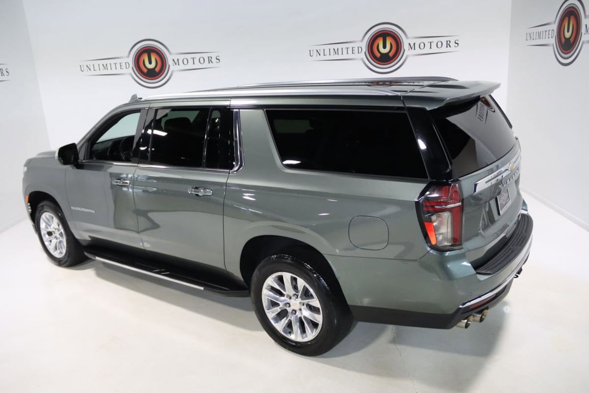 Used 2023 Chevrolet Suburban Premier AWD/4WD image 11