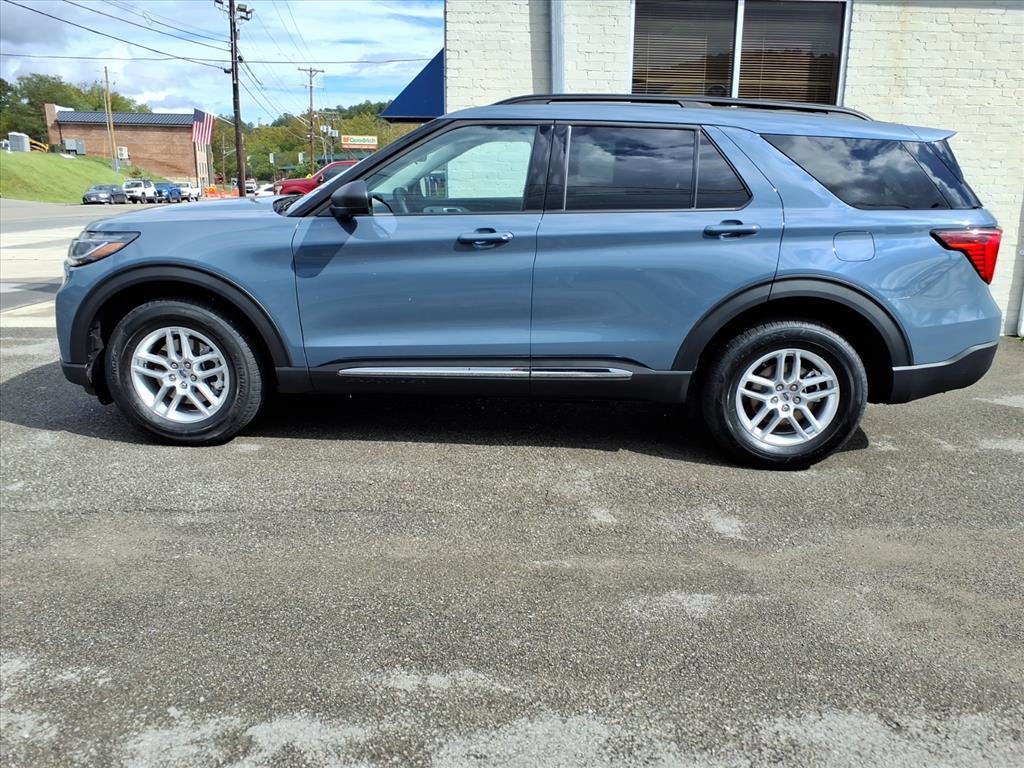 New 2025 Ford Explorer Active image 25