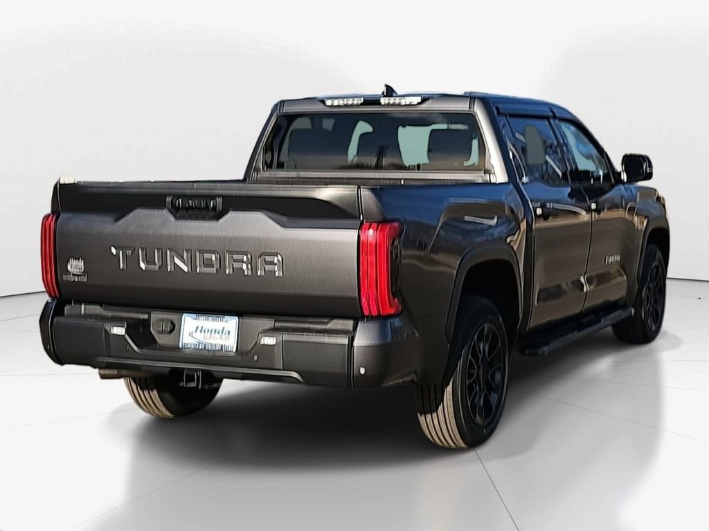 Used 2022 Toyota Tundra SR5 w/ SR5 Convenience Package image 8