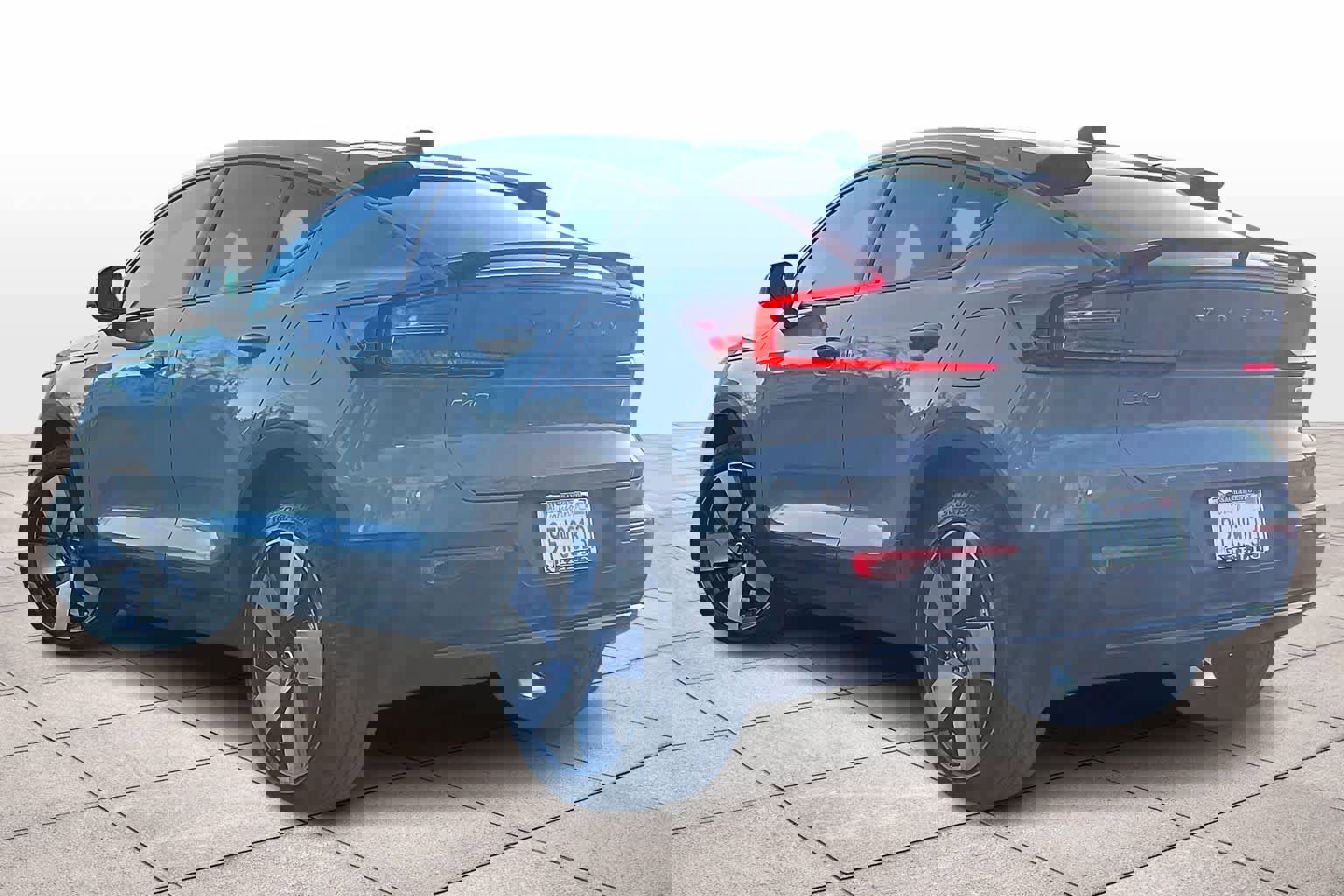 Used 2023 Volvo C40 P8 Recharge Ultimate image 15