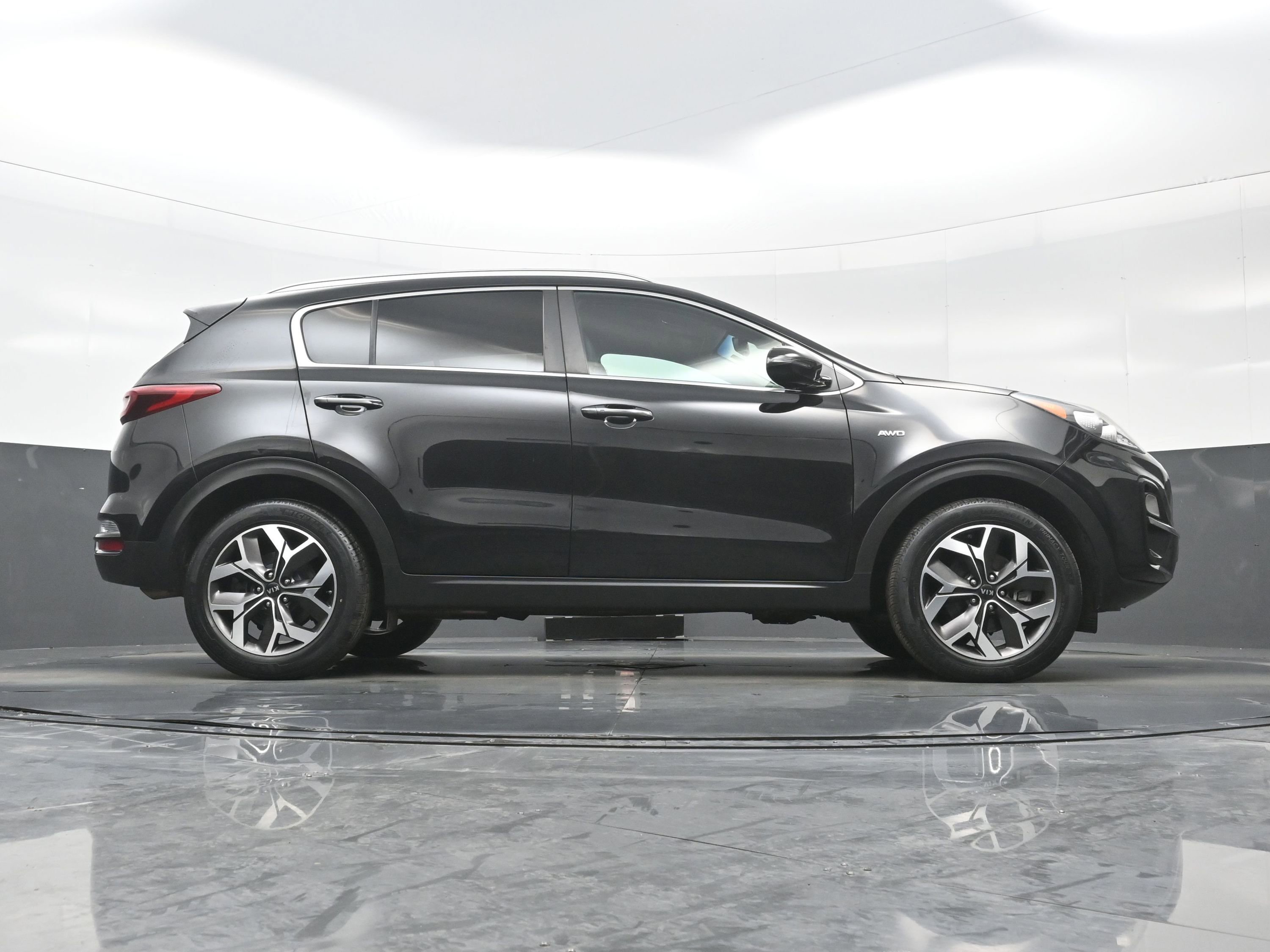 Used 2020 Kia Sportage EX image 32