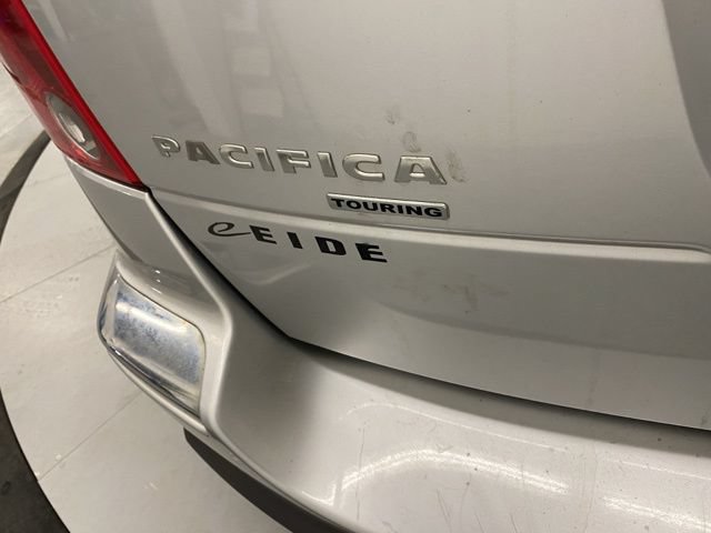 Used 2005 Chrysler Pacifica Touring AWD/4WD image 31