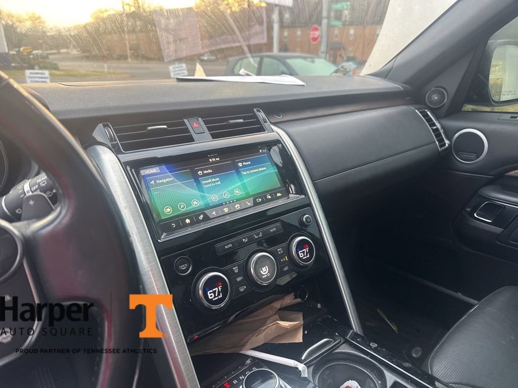 Used 2017 Land Rover Discovery HSE Luxury image 16