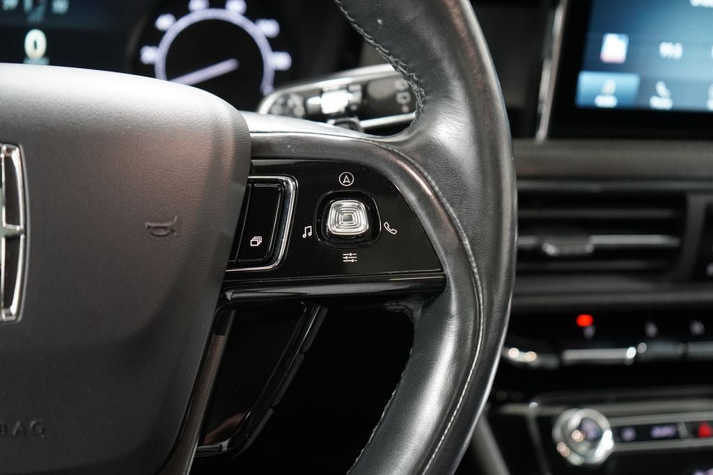 Used 2020 Lincoln Corsair FWD w/ Premium Package image 16