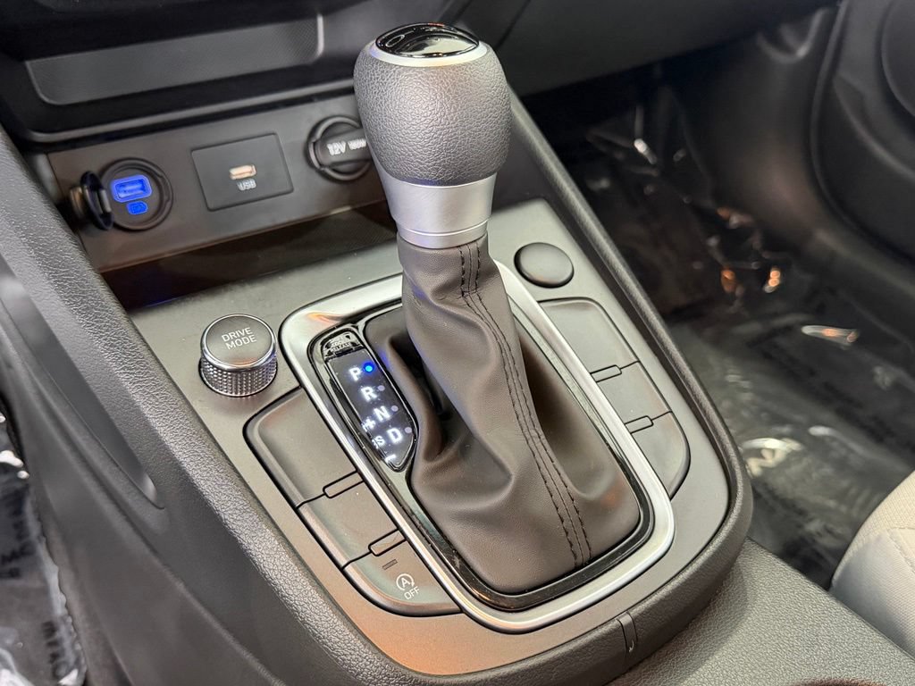 Used 2023 Hyundai Kona SEL FWD image 28