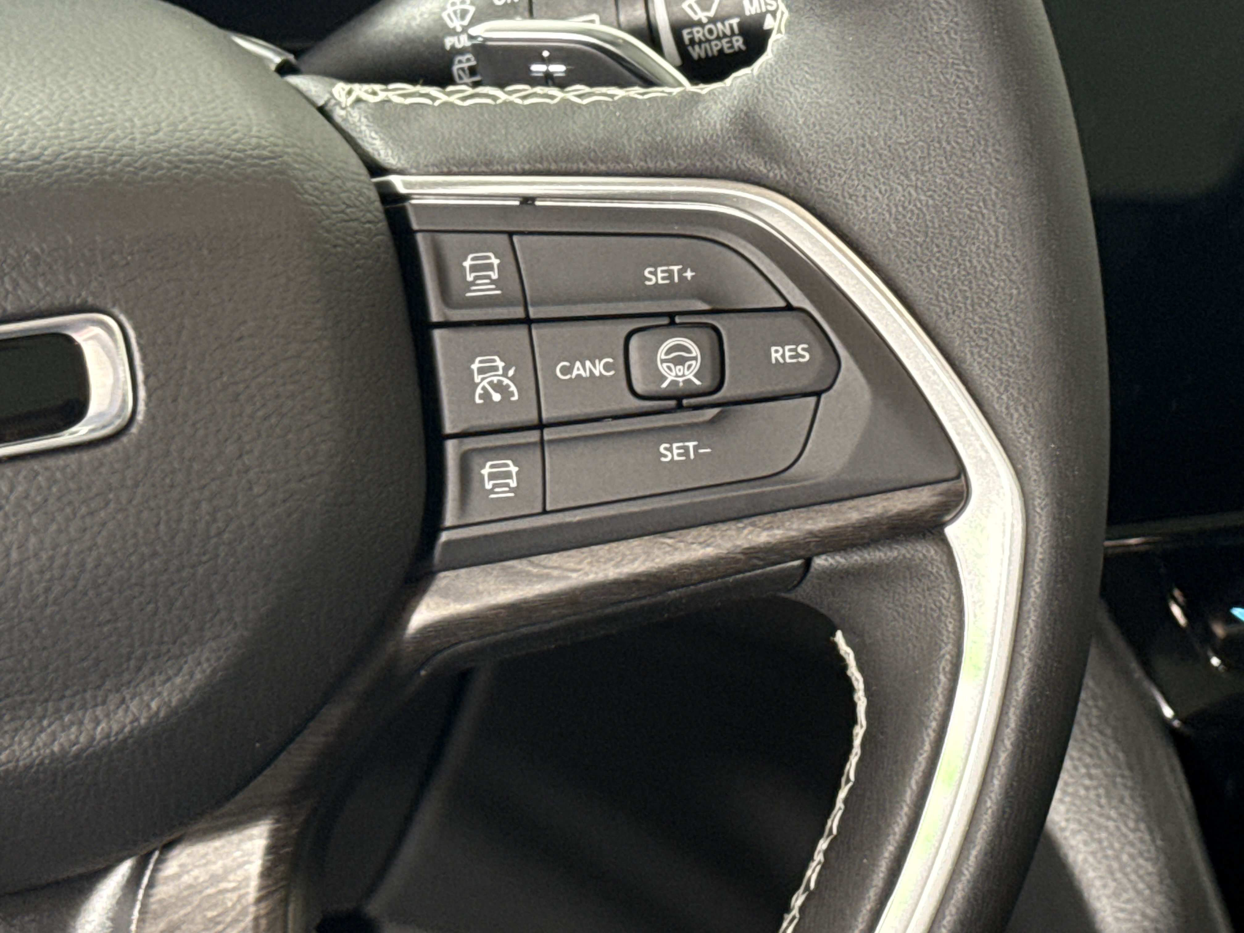 New 2026 Jeep Grand Cherokee Limited AWD/4WD image 18