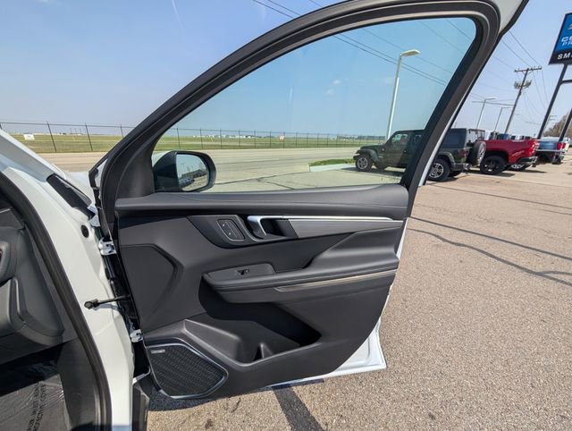 Used 2025 Buick Enclave Preferred image 5