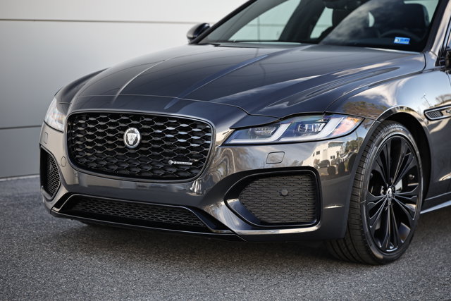New 2024 Jaguar XF R-Dynamic SE AWD/4WD image 2