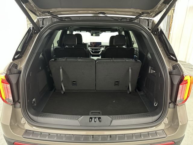 New 2026 Ford Explorer ST-Line w/ ST-Line Street Pack AWD/4WD image 23