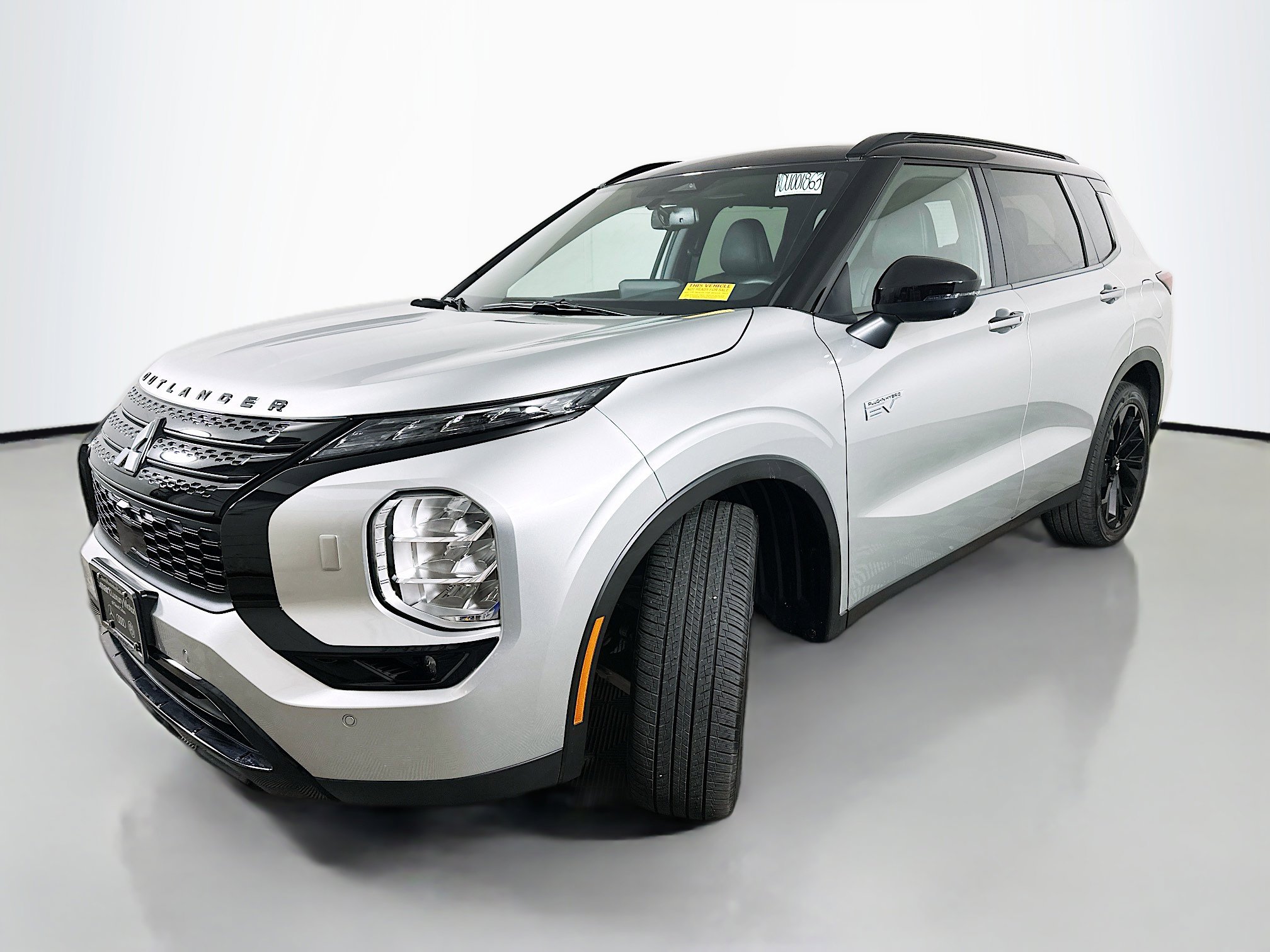 Used 2025 Mitsubishi Outlander SEL Black Edition image 3