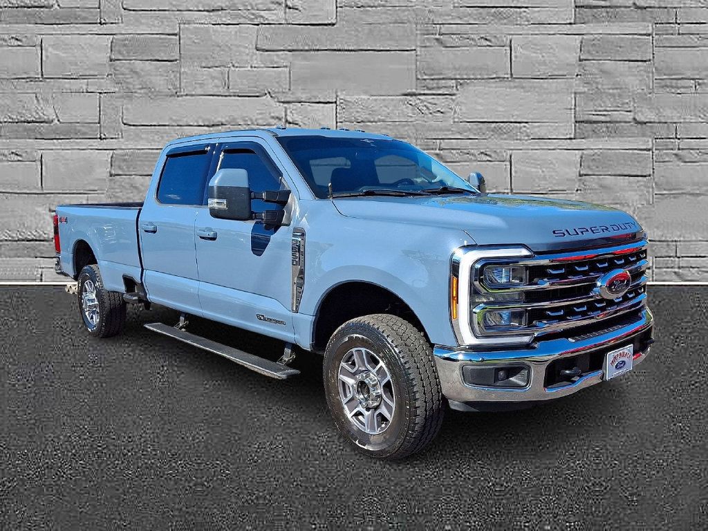 Used 2023 Ford F350 Lariat AWD/4WD image 2