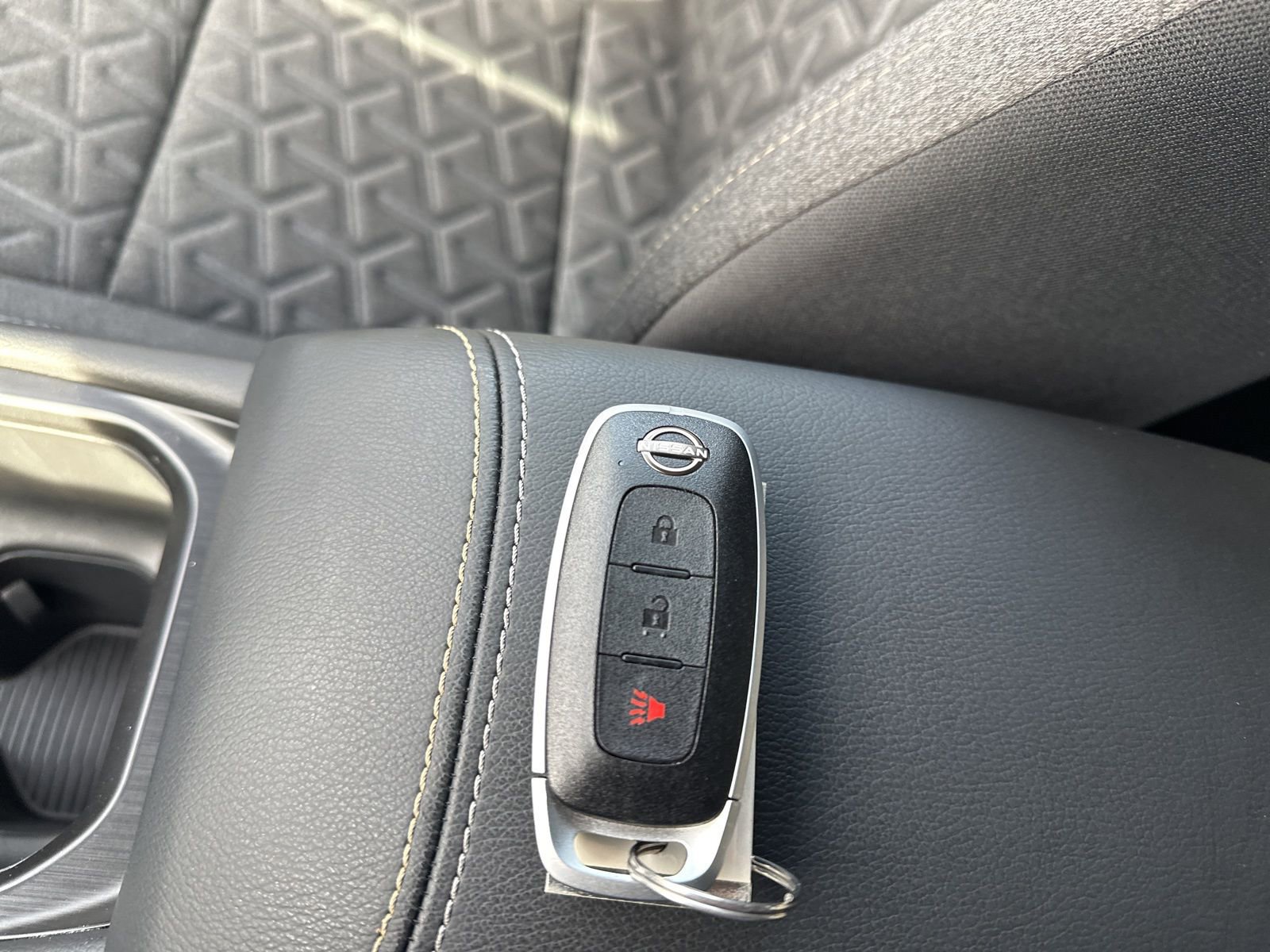 Used 2025 Nissan Kicks SV image 56