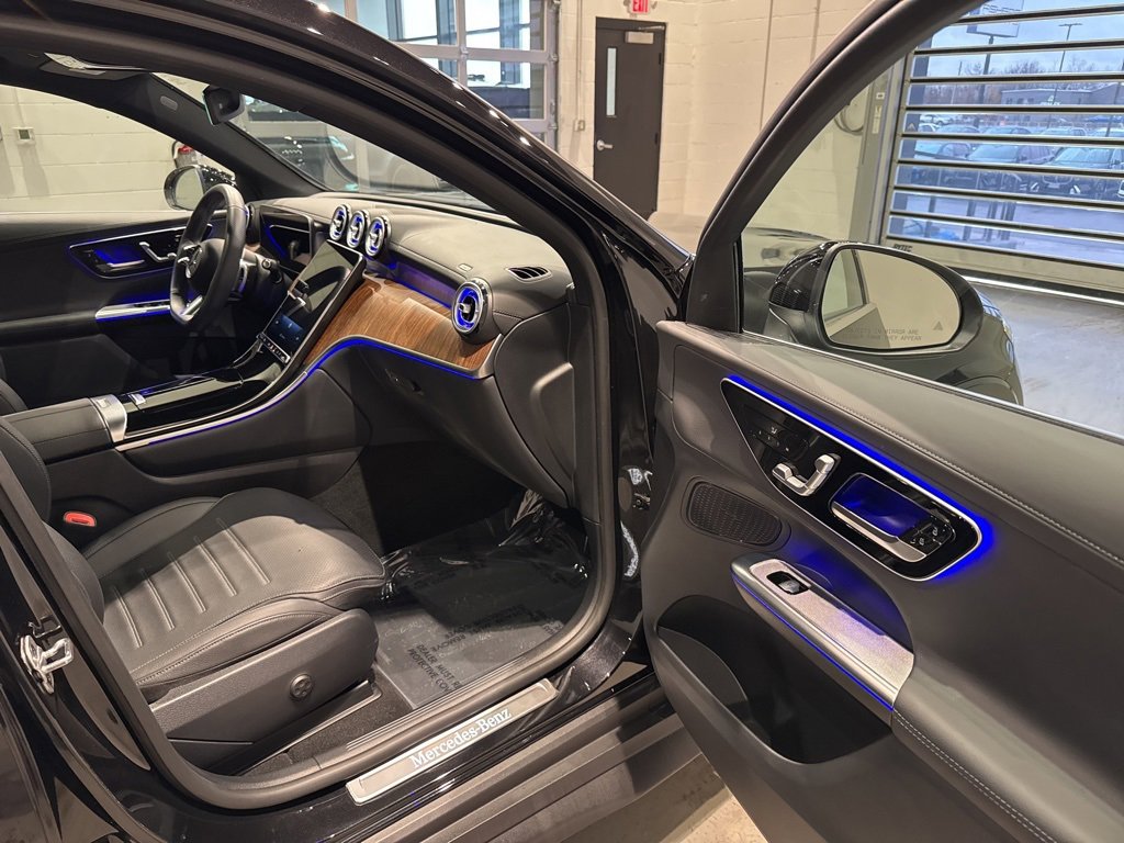 Used 2025 Mercedes-Benz GLC 300 GLC 300 Coupe image 38