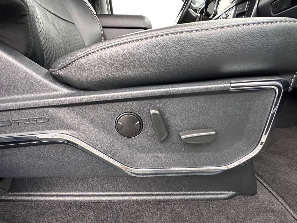 Used 2023 Ford F350 Lariat w/ Lariat Ultimate Package image 12