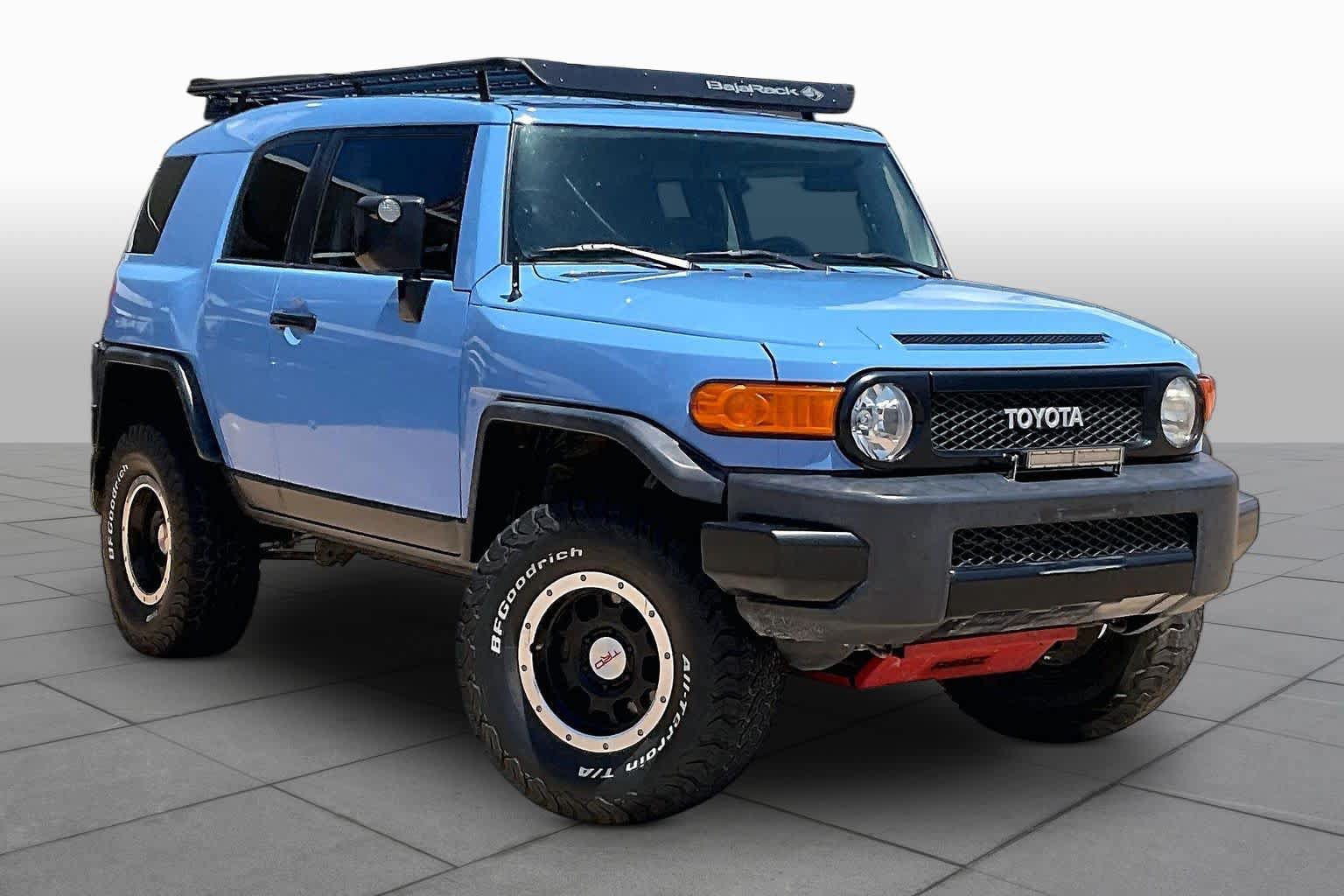 Used 2011 Toyota FJ Cruiser 4WD w/ TRD Sport Pkg image 3