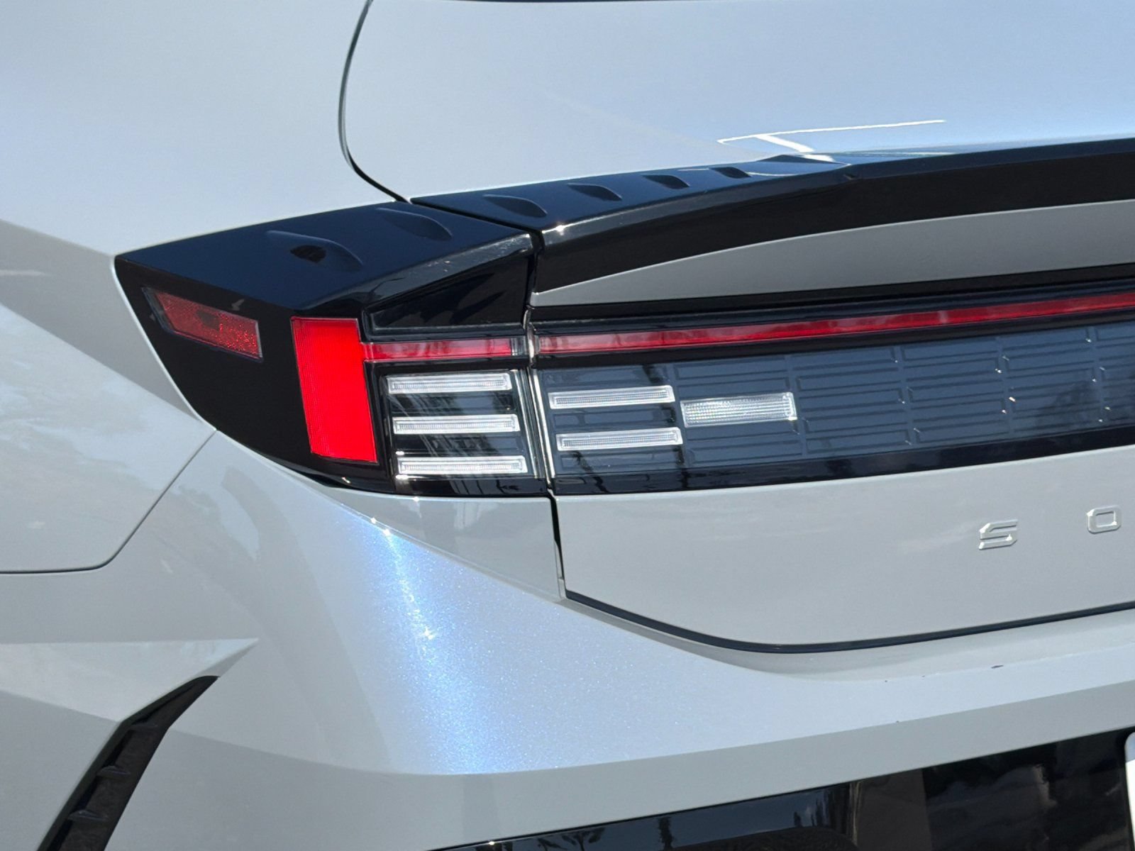 Used 2025 Hyundai Sonata SEL FWD image 23