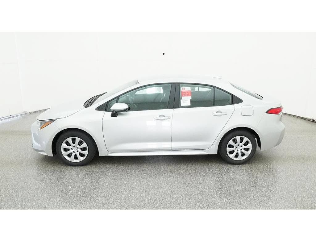 Used 2024 Toyota Corolla LE FWD image 4