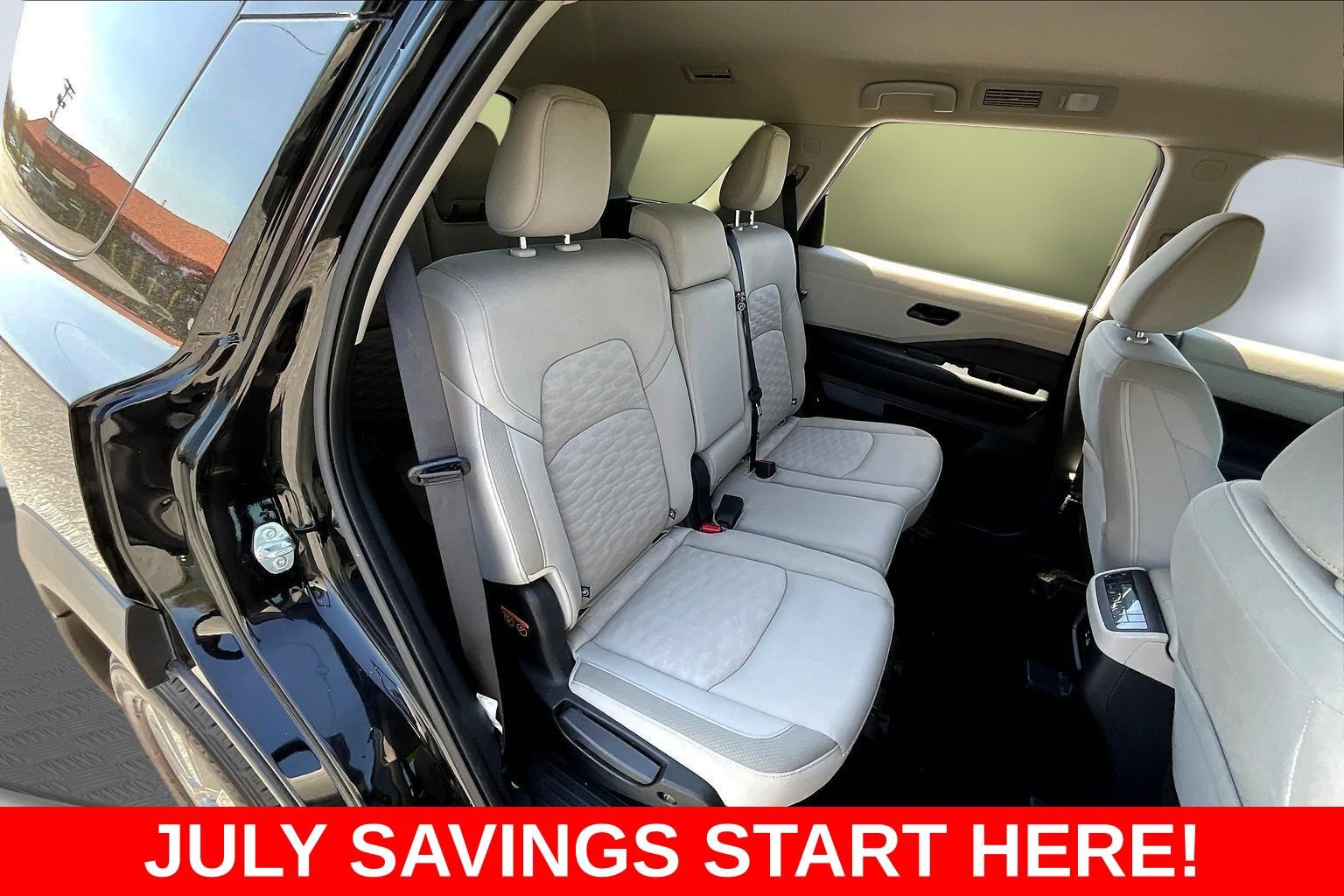 Used 2024 Nissan Pathfinder SV AWD/4WD image 33