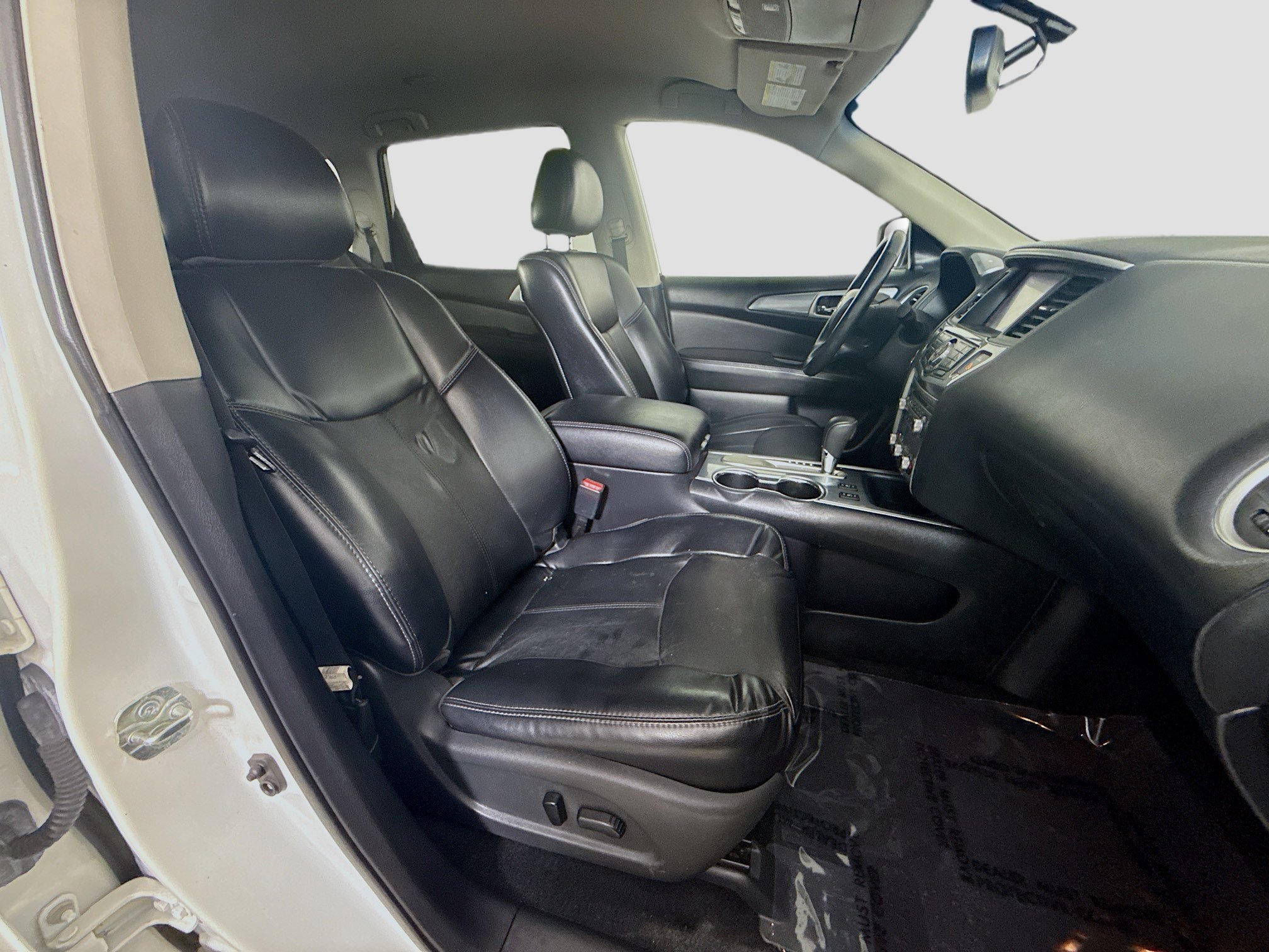 Used 2019 Nissan Pathfinder SL FWD image 29