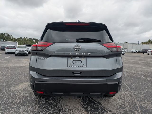 Used 2024 Nissan Rogue S image 6