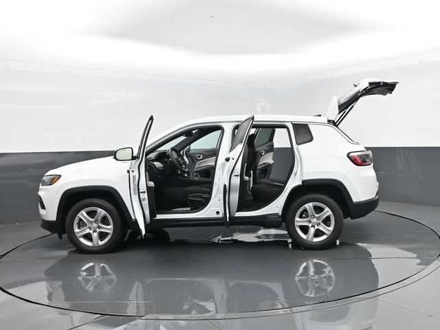 Used 2023 Jeep Compass Sport AWD/4WD image 29