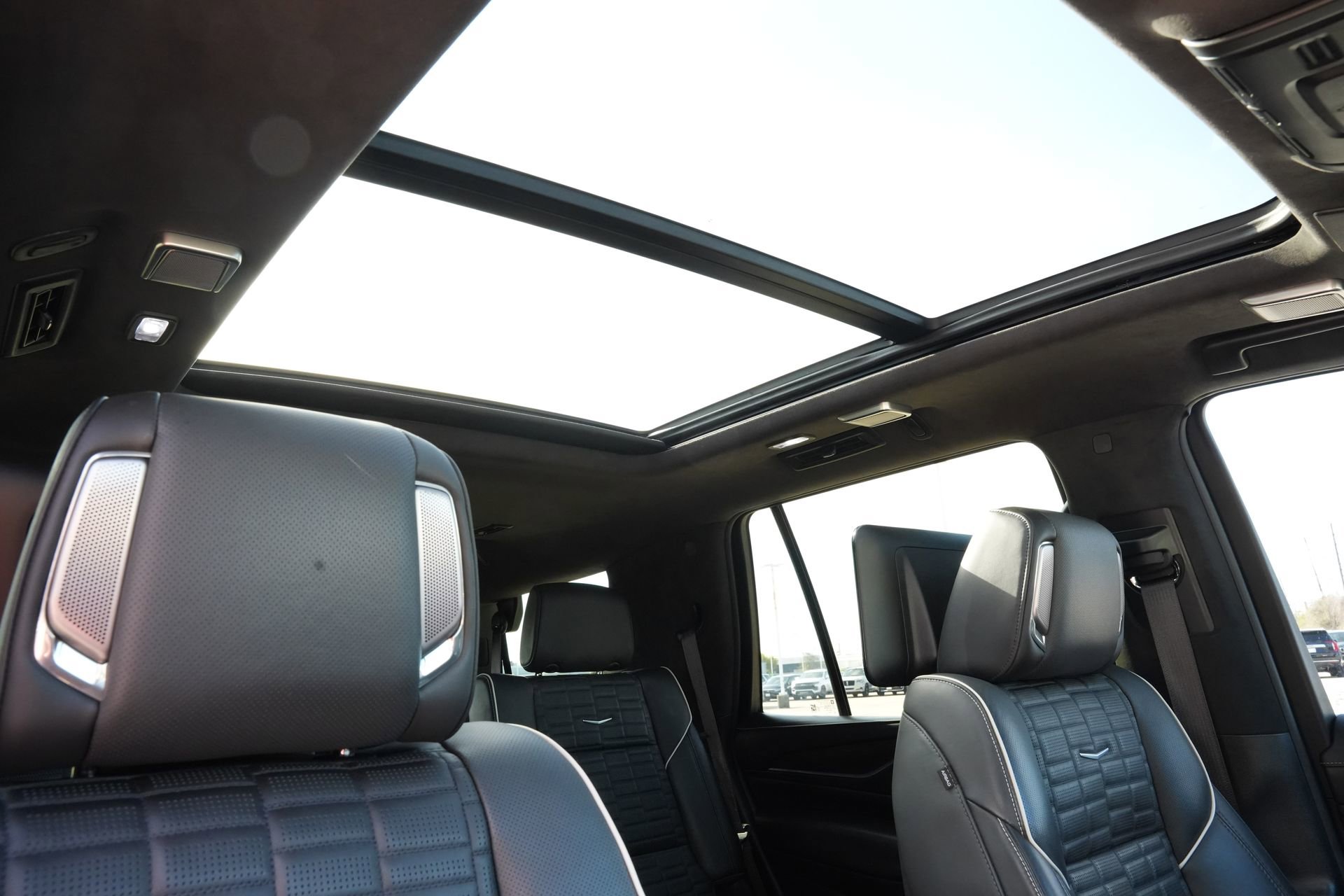 Certified 2024 Cadillac Escalade Sport Platinum w/ LPO, ONYX Package image 27