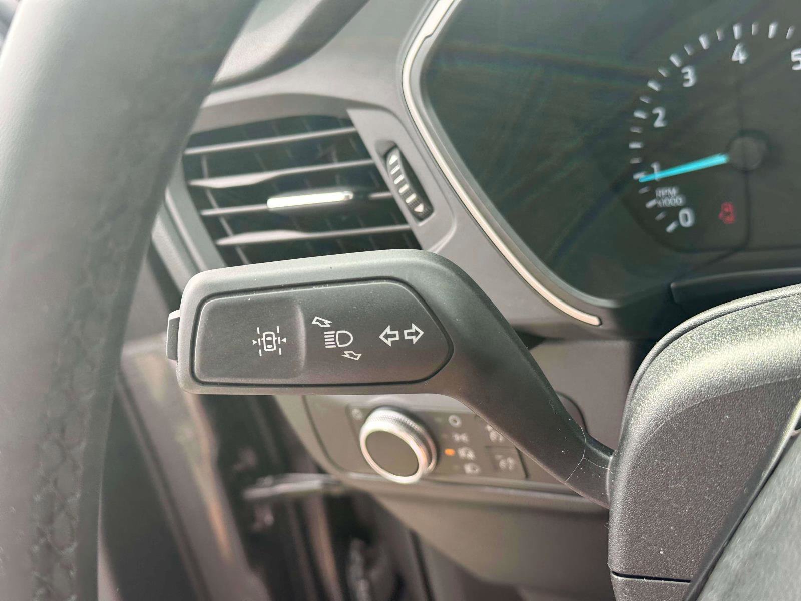 Used 2022 Ford Escape SE w/ Cold Weather Package image 21