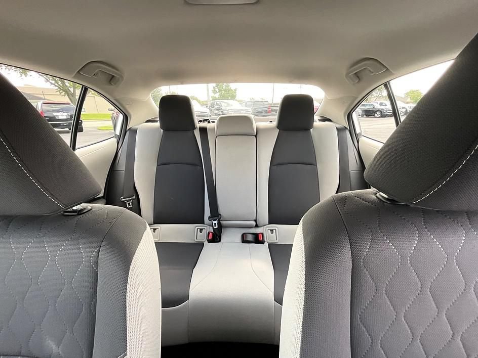 Used 2025 Toyota Corolla LE FWD image 27