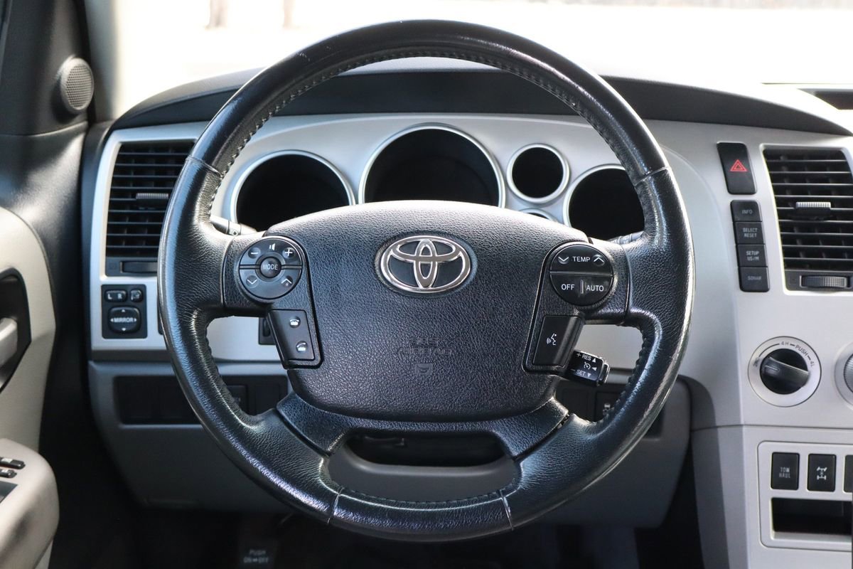 Used 2008 Toyota Sequoia Limited AWD/4WD image 18