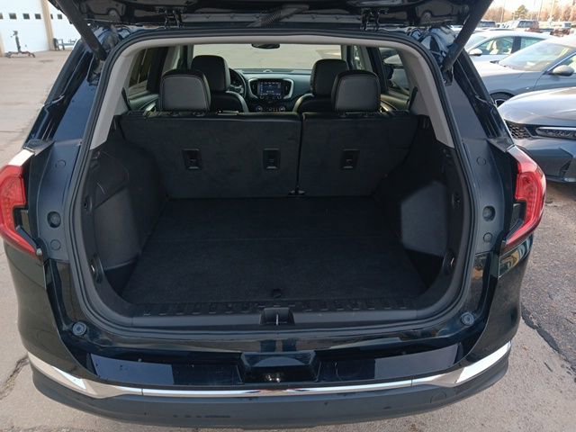 Used 2023 GMC Terrain SLT image 33