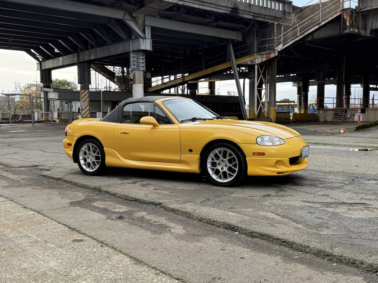 Used 2002 MAZDA MX-5 Miata SE image 17