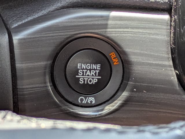 Used 2021 Jeep Grand Cherokee Laredo X RWD image 45