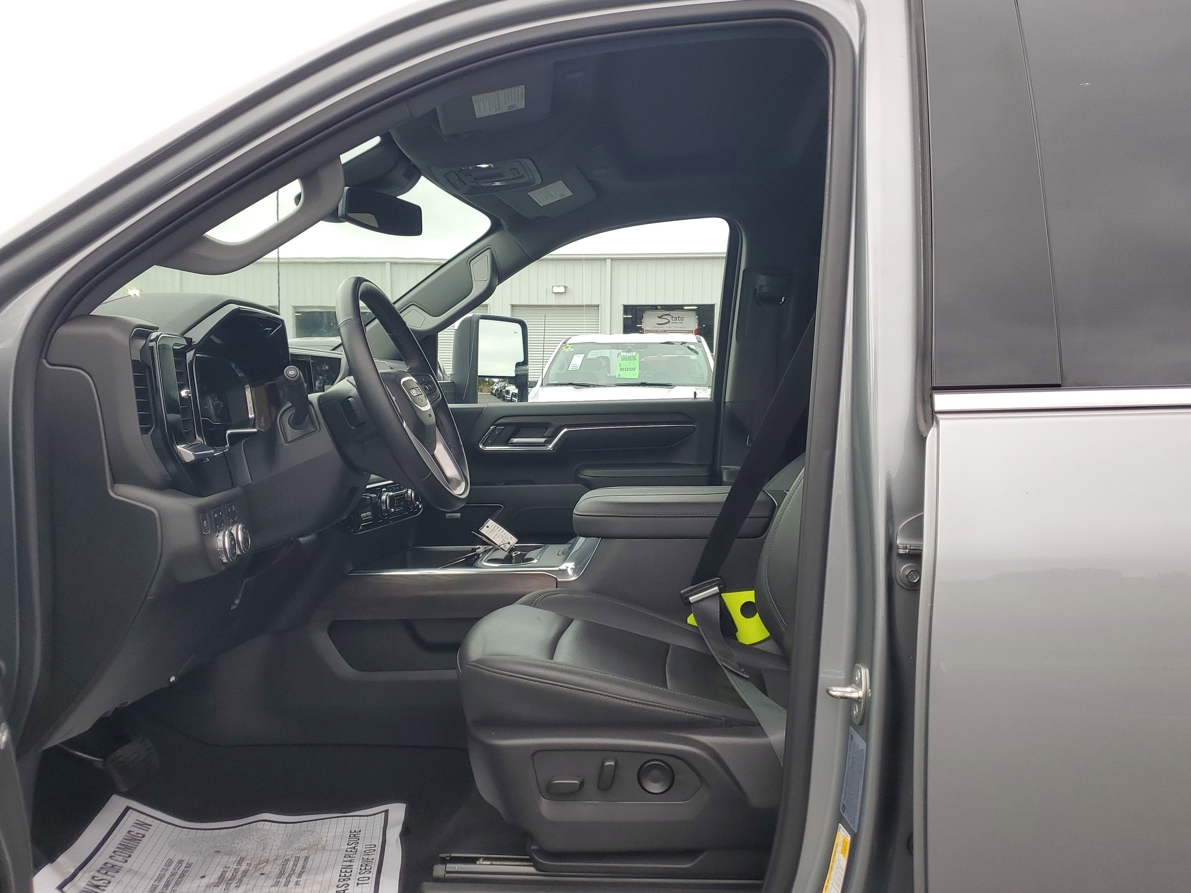 Used 2024 GMC Sierra 2500 SLT w/ SLT Premium Package image 22