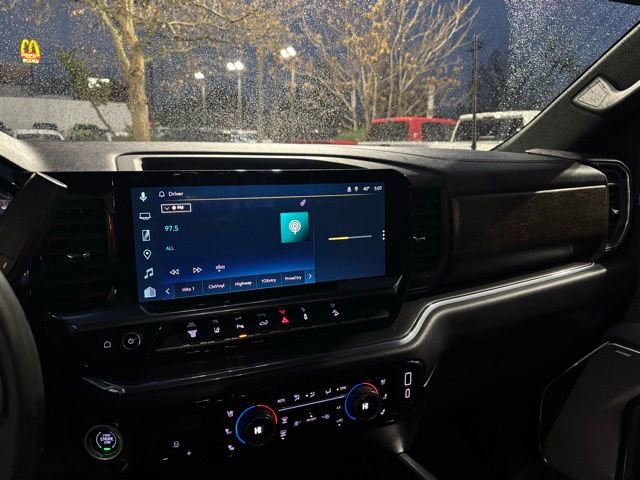 Used 2024 Chevrolet Silverado 3500 High Country w/ Technology Package image 20