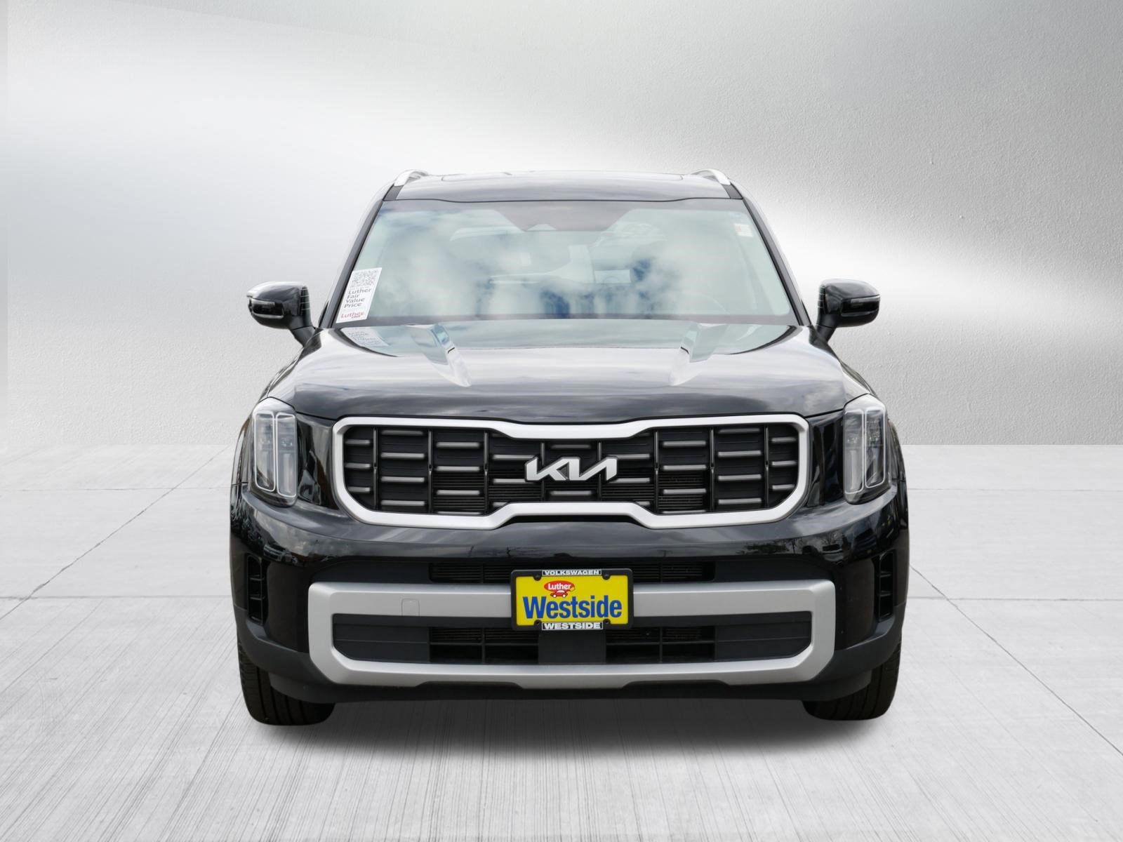 Used 2025 Kia Telluride S AWD/4WD image 2