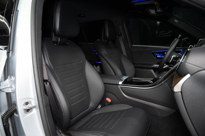 Certified 2026 Mercedes-Benz GLC 300 image 12