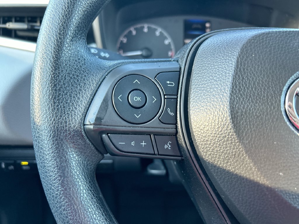Used 2025 Toyota Corolla LE w/ Convenience Package FWD image 15