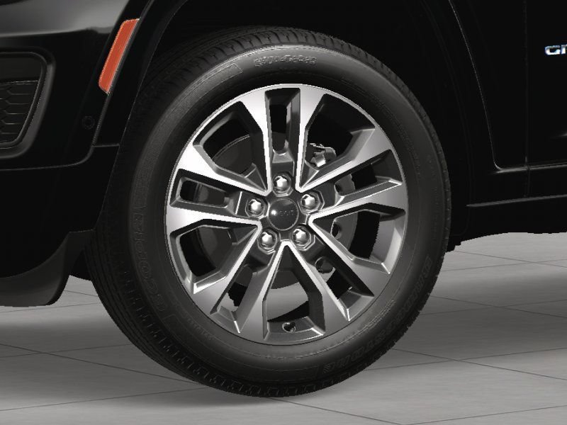 New 2024 Jeep Grand Cherokee Overland w/ Advanced Protech Group III AWD/4WD image 12