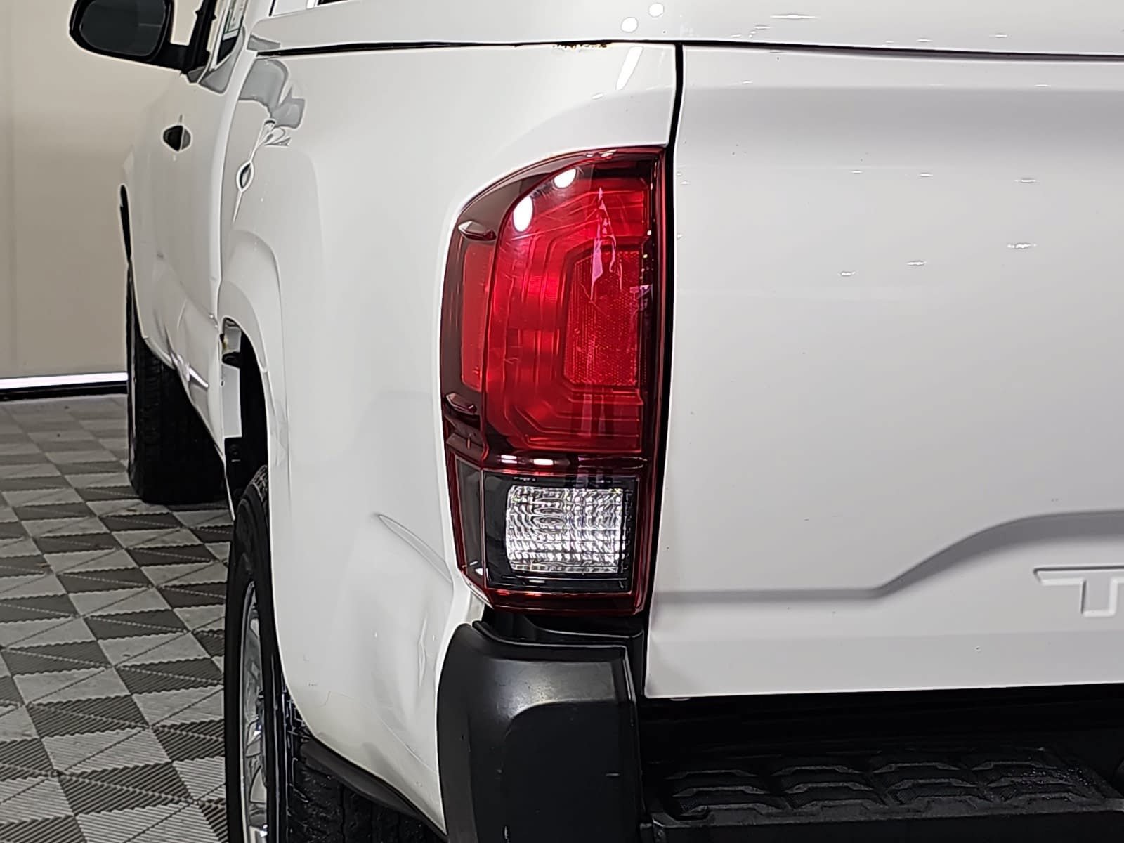 Used 2019 Toyota Tacoma SR RWD image 27