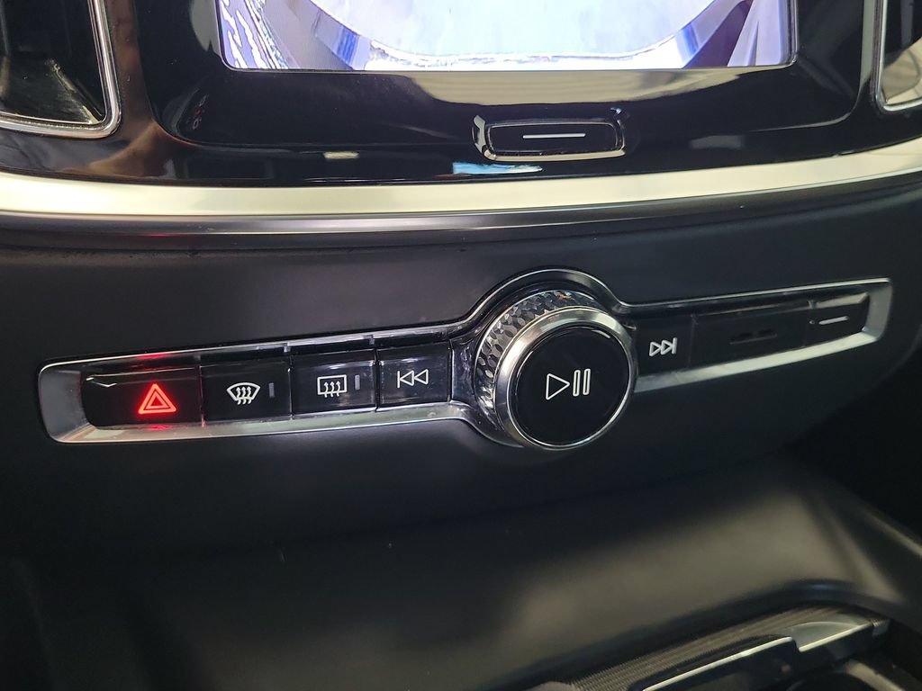 Used 2024 Volvo S60 B5 Plus w/ Climate Package FWD image 28