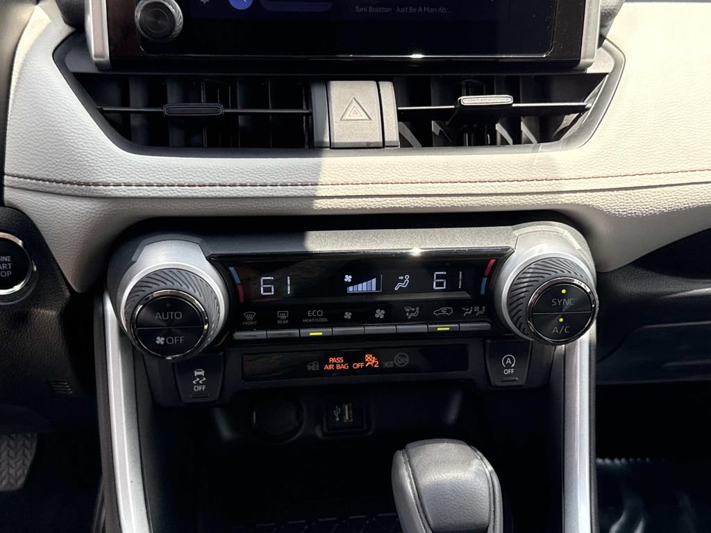 Used 2025 Toyota RAV4 XLE w/ Convenience Package FWD image 26
