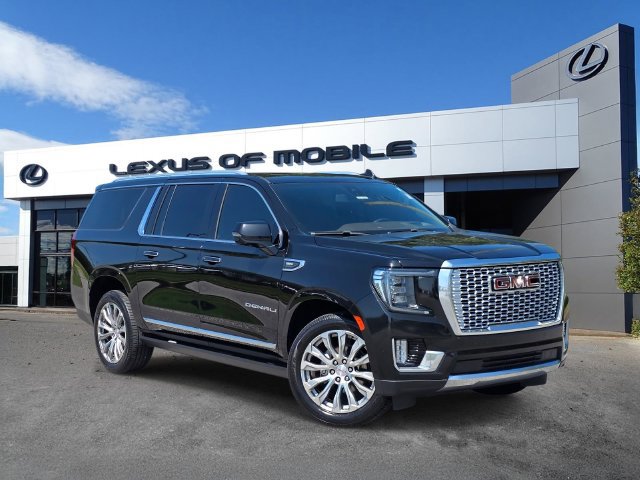 Used 2022 GMC Yukon XL Denali RWD image 1