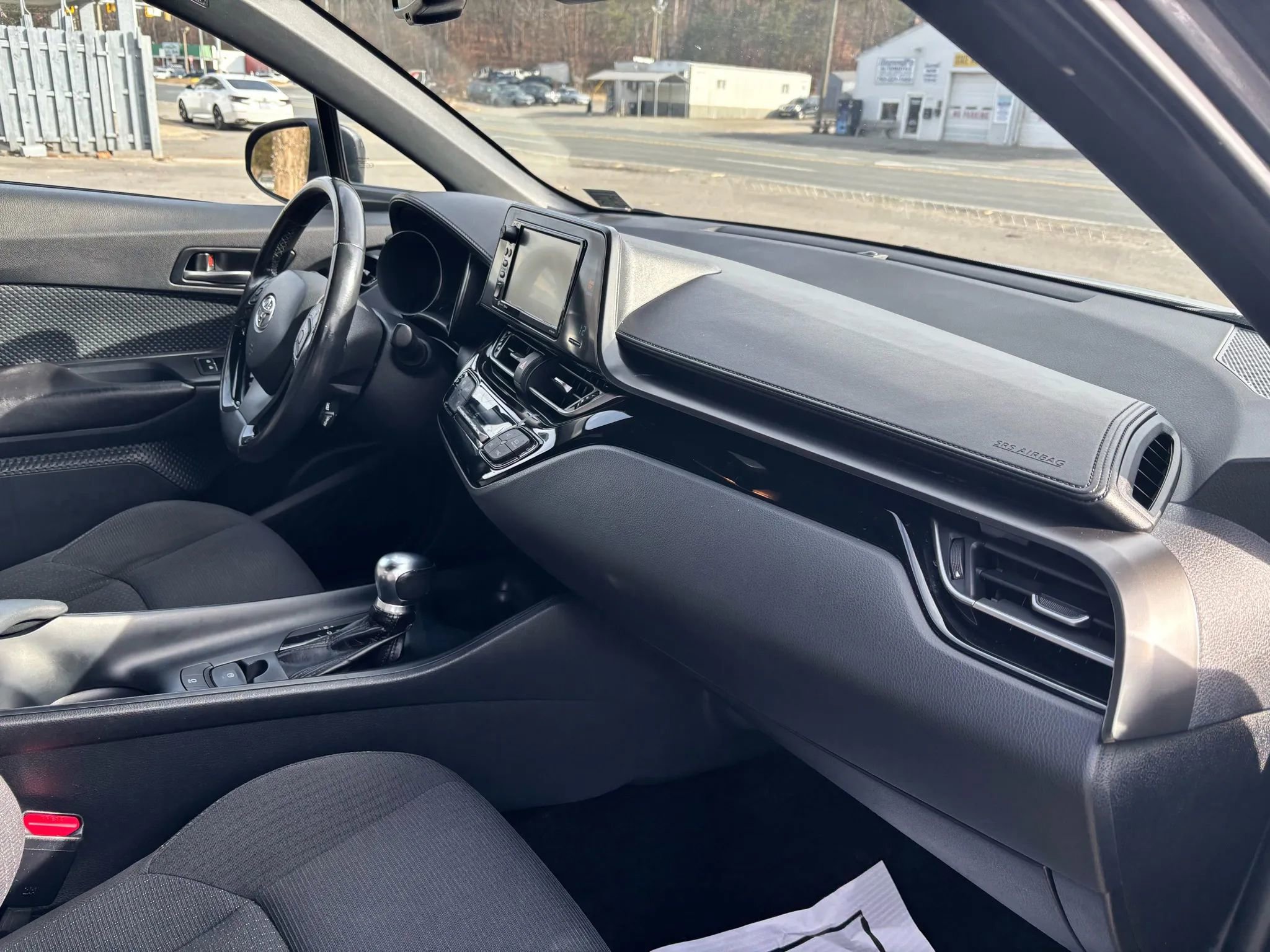 Used 2018 Toyota C-HR XLE image 16