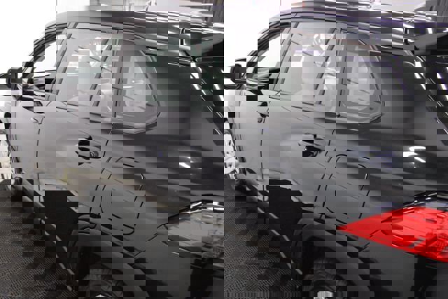 Used 2023 Toyota Corolla Cross L image 8