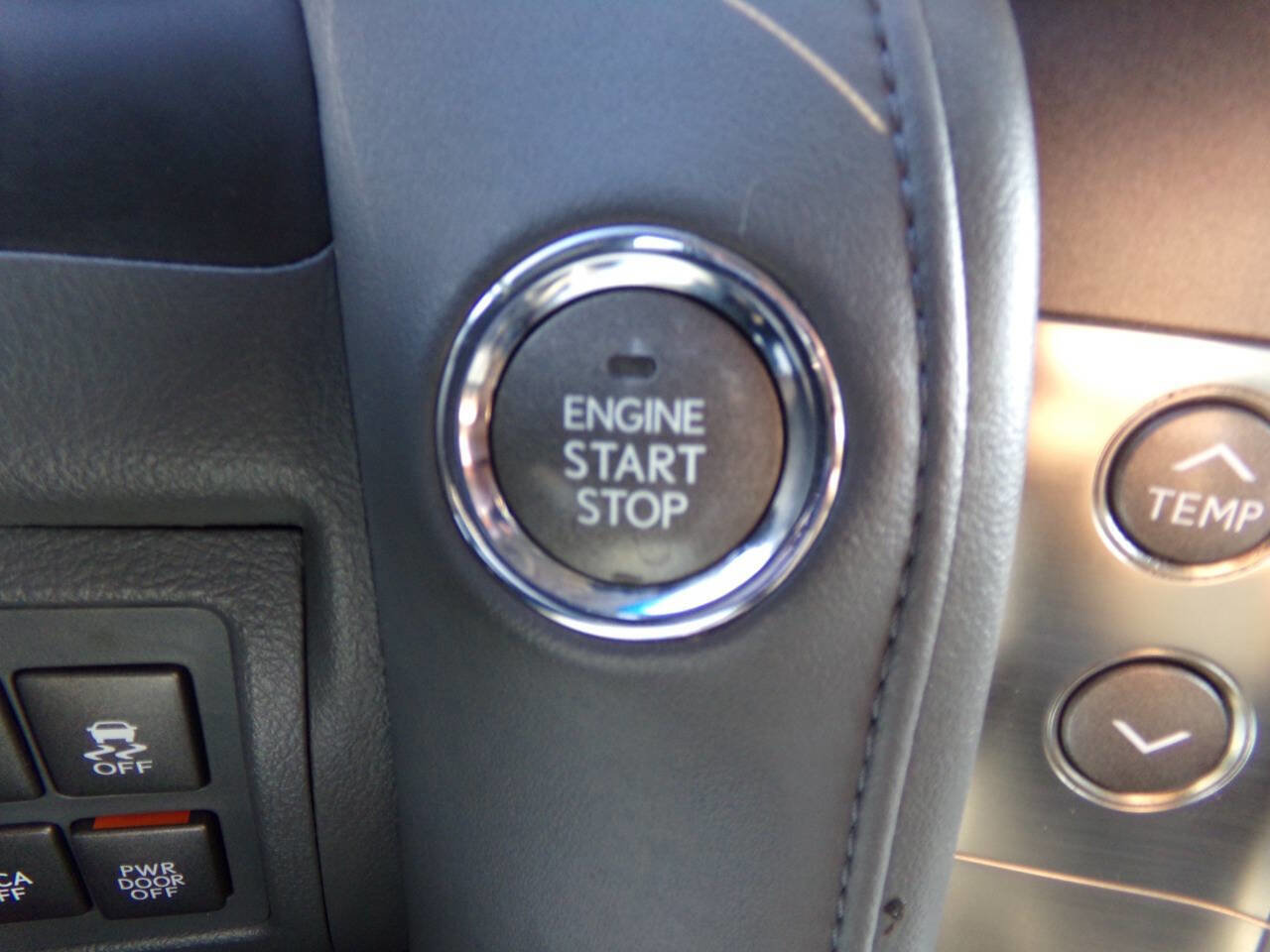 Used 2008 Lexus LX 570 4WD image 62