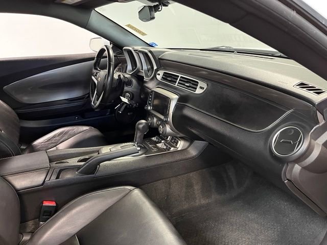 Used 2015 Chevrolet Camaro LT RWD image 11