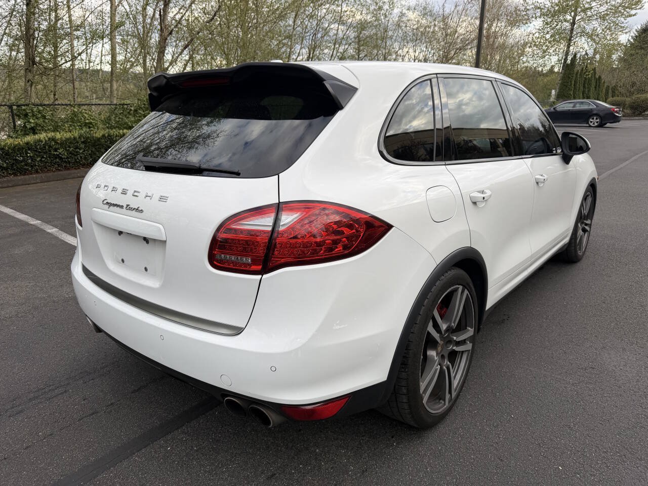 Used 2013 Porsche Cayenne Turbo AWD/4WD image 5