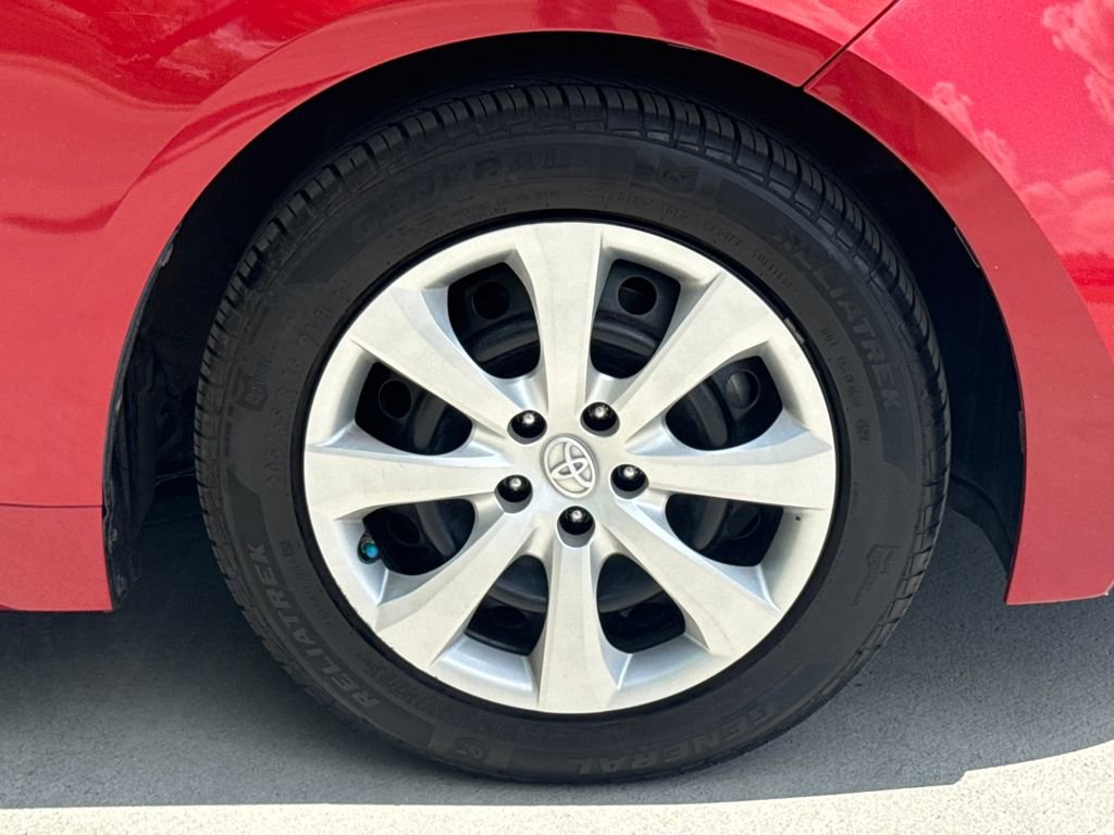 Used 2021 Toyota Corolla LE image 11