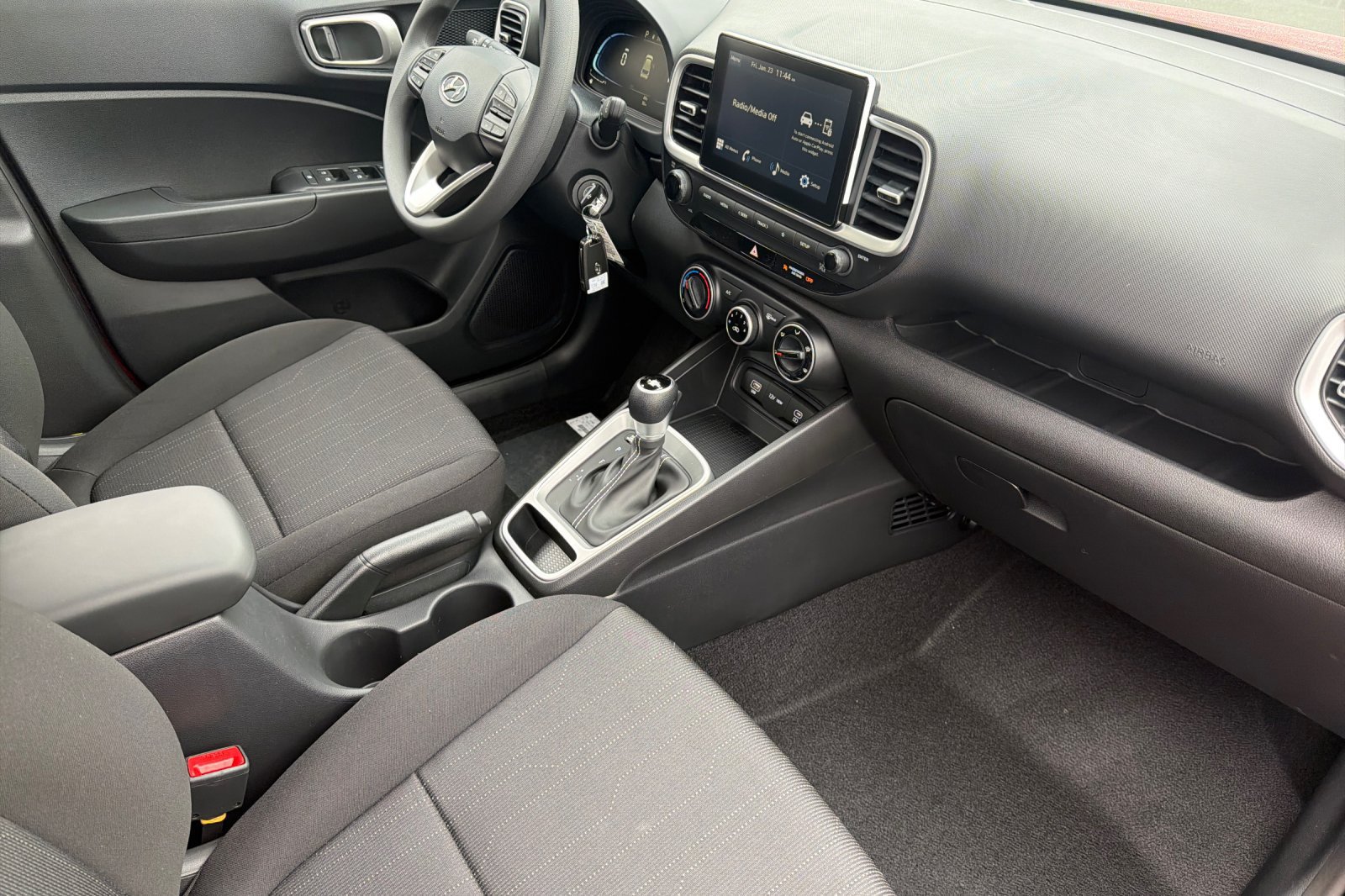 Used 2026 Hyundai Venue SE FWD image 18