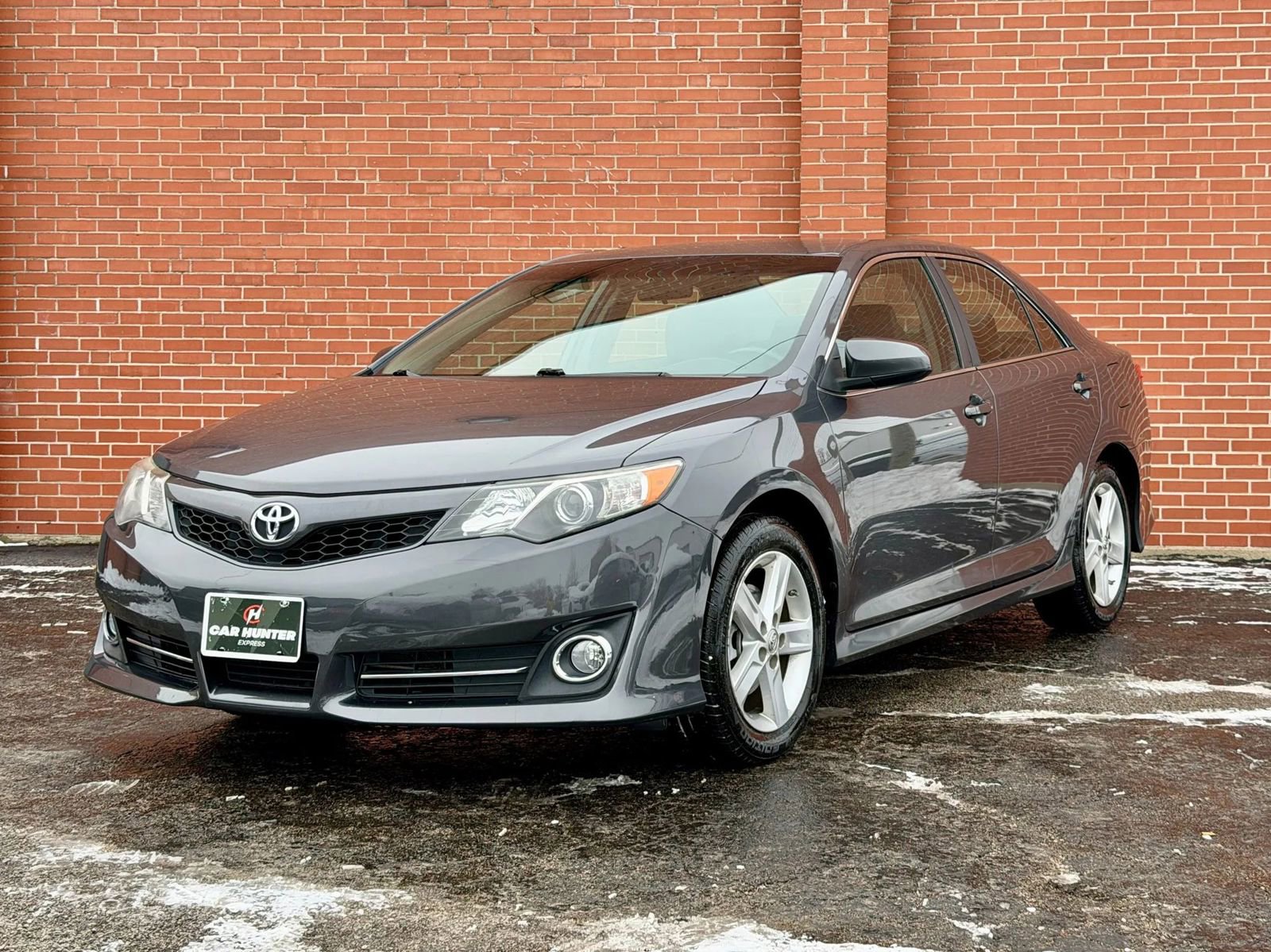 Used 2013 Toyota Camry L image 1